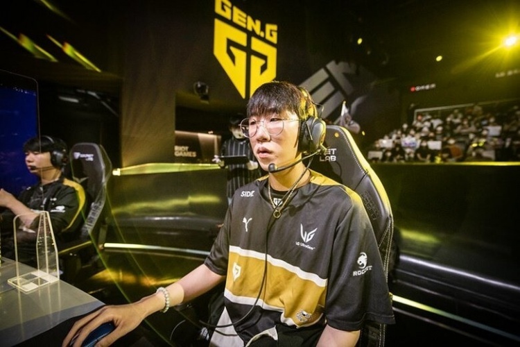 以微弱的优 以微弱的优